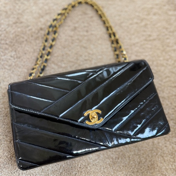 CHANEL Diagonal Quilted Black Patent Leather Shoulder Bag - Picture 3 of 16
